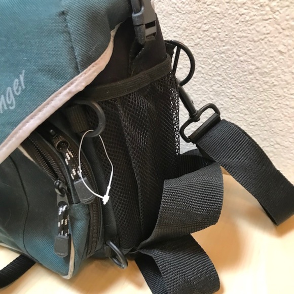 Adorama Sling Camera Bag. Large, W/ waist and sling strap. Multiple pockets, NEW - Picture 5 of 15